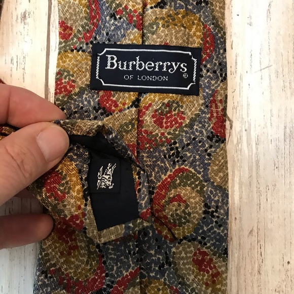 Burberry Tie - Picture 2 of 4